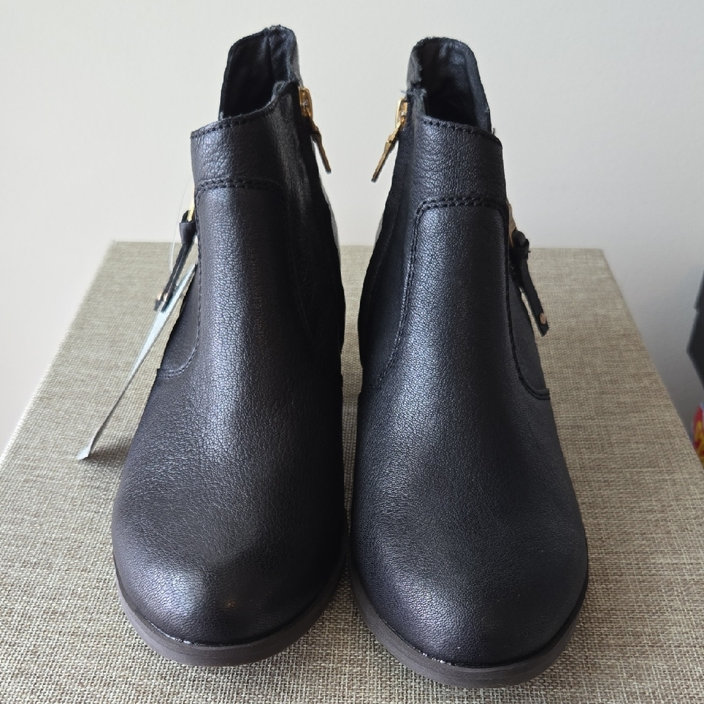 Sole Bound By Baretraps Black Leather Ankle Boots